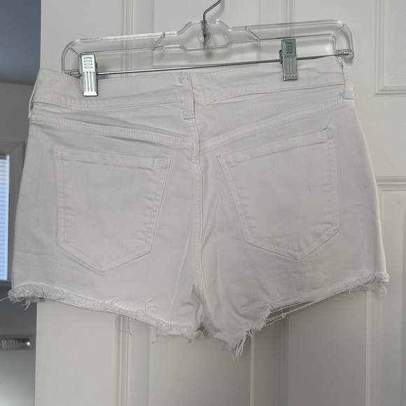 Old Navy Women's Off-White Jean Shorts - Picture 2 of 2